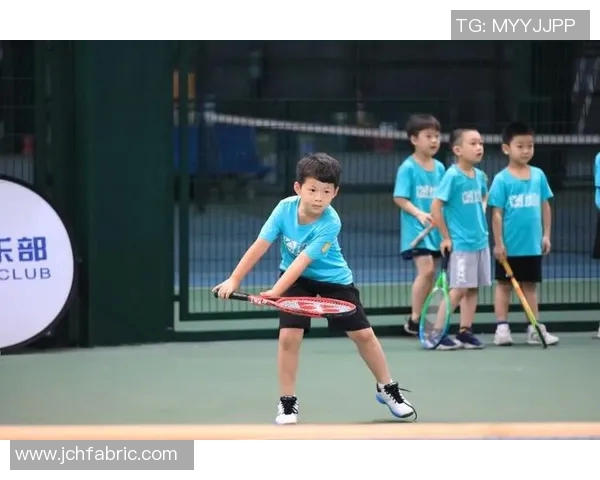 网球新手必看：全面掌握状态入门技巧与训练方法指南